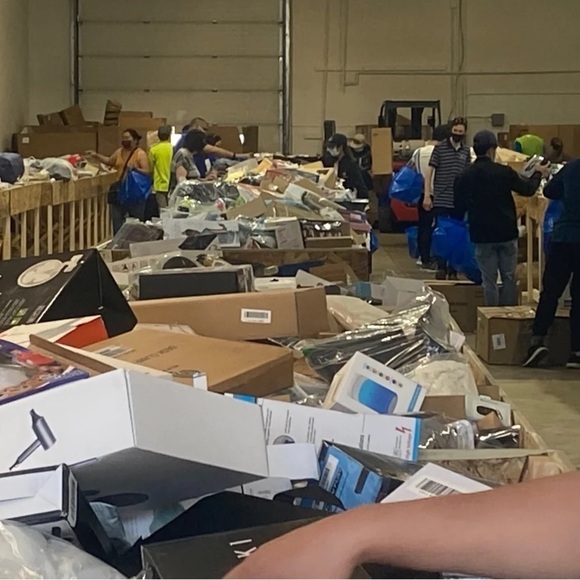 AMAZON Returns Mystery Box - Lot of 10 Assorted Items​ - Picture 5 of 6